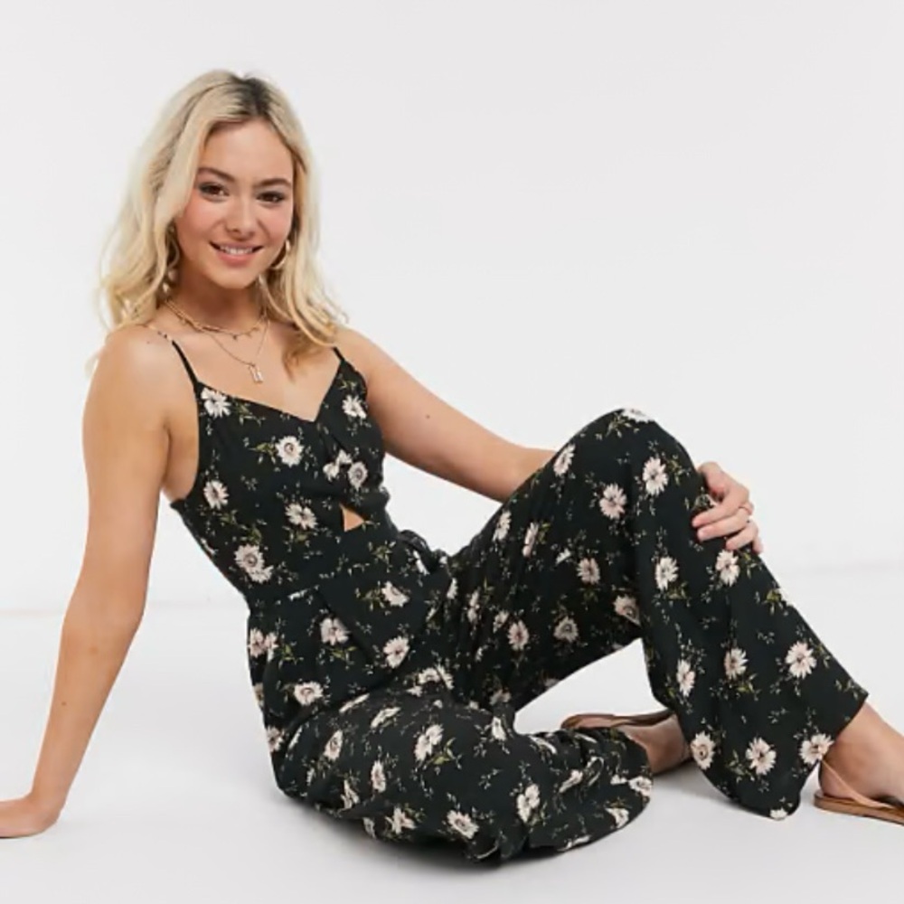 American Eagle Outfitters Floral Jumpsuit L Short